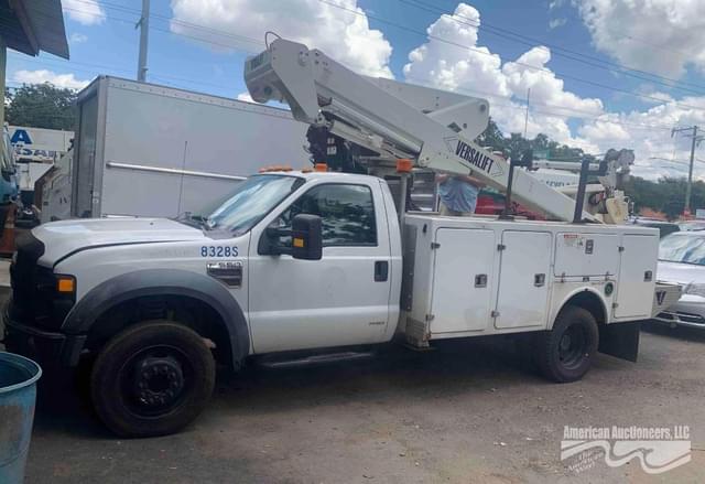 Image of Ford F-550 equipment image 4