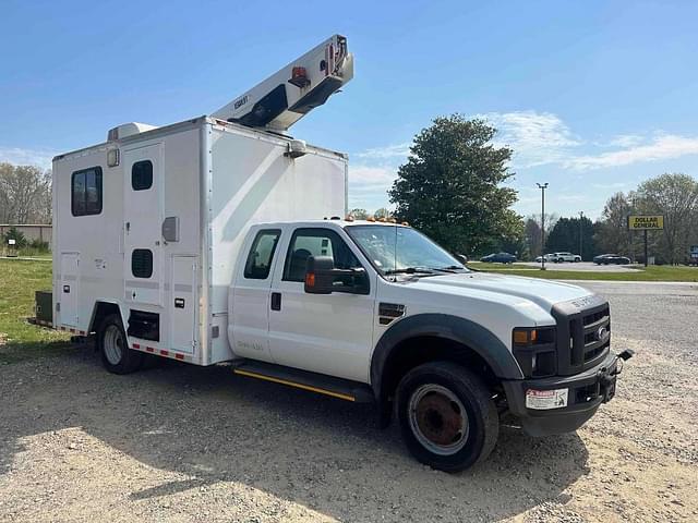 Image of Ford F-550 equipment image 1