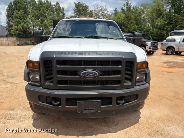 Image of Ford F-550 equipment image 1