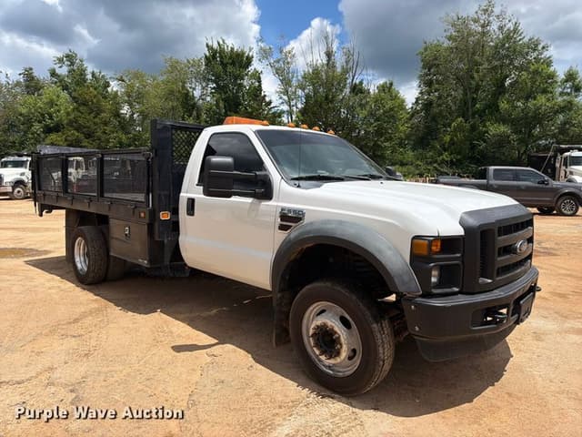 Image of Ford F-550 equipment image 2