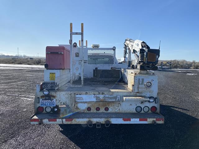 Image of Ford F-550 equipment image 3