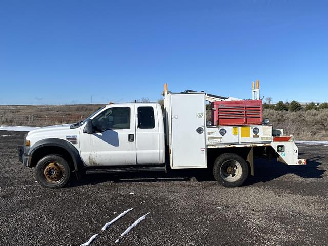 Image of Ford F-550 equipment image 1