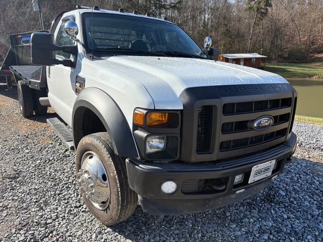 Image of Ford F-550 equipment image 4