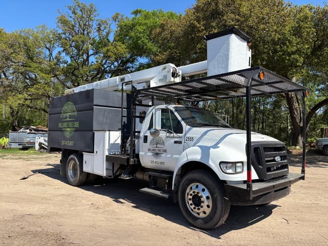 Image of Ford F-750 equipment image 4