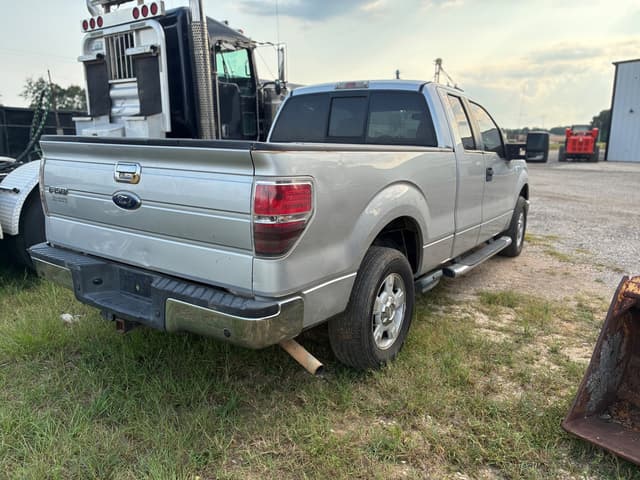 Image of Ford F-150 equipment image 2