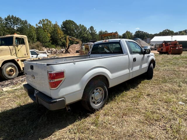 Image of Ford F-150 equipment image 2