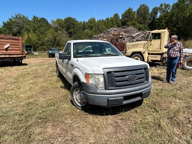 Image of Ford F-150 equipment image 1