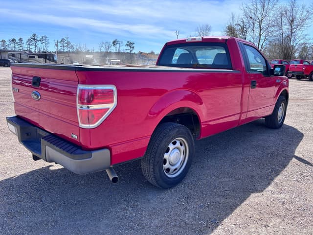 Image of Ford F-150 equipment image 1