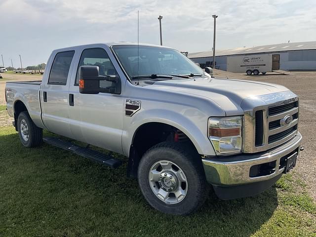Image of Ford F-250 equipment image 1