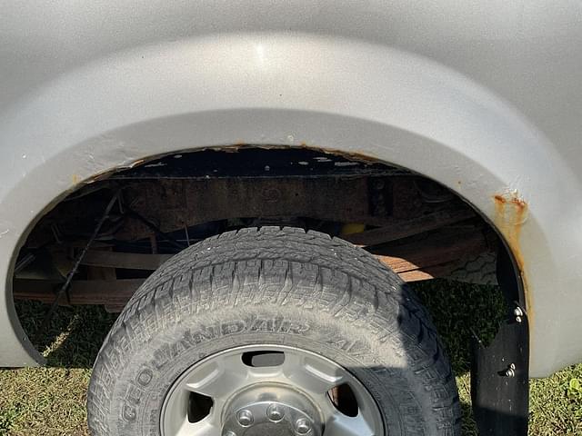 Image of Ford F-250 equipment image 4