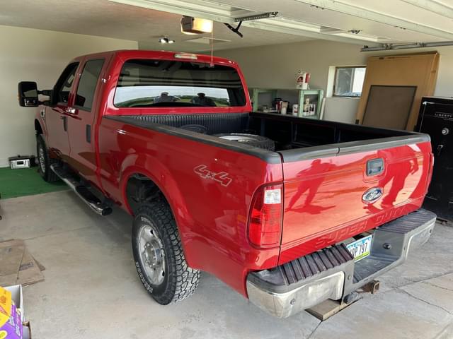 Image of Ford F-250 equipment image 3