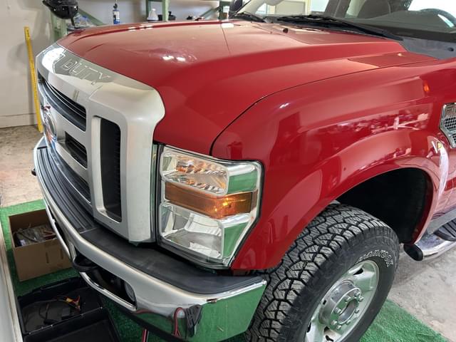 Image of Ford F-250 equipment image 1