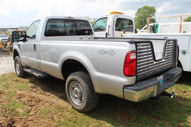 Image of Ford F-250 equipment image 1