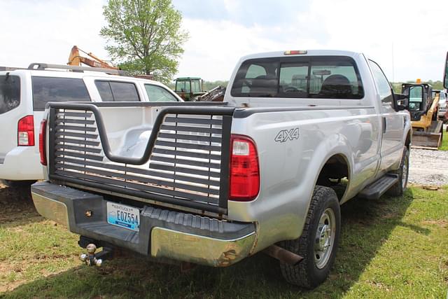 Image of Ford F-250 equipment image 4