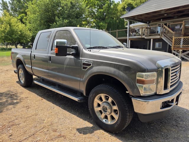 Image of Ford F-250 equipment image 2