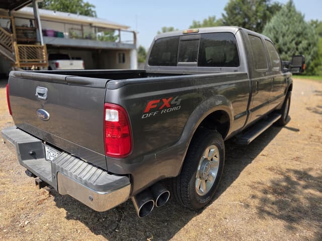Image of Ford F-250 equipment image 4