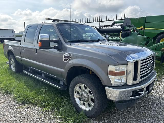 Image of Ford F-250 equipment image 1
