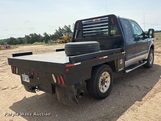 Image of Ford F-250 equipment image 4