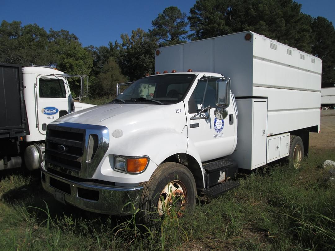 Image of Ford F-250 Primary image