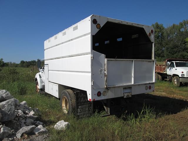 Image of Ford F-250 equipment image 3