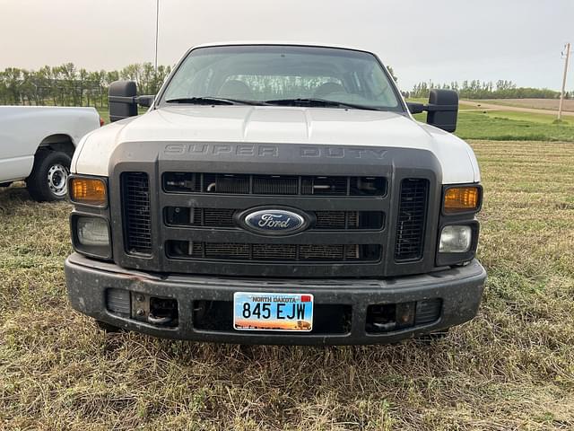 Image of Ford F-250 equipment image 1