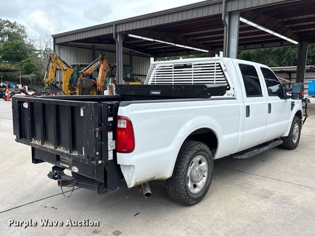 Image of Ford F-250 equipment image 4