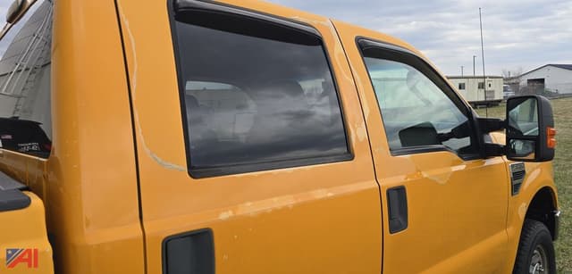Image of Ford F-250 equipment image 4