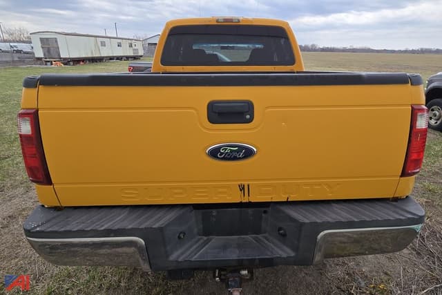 Image of Ford F-250 equipment image 2