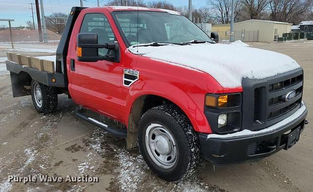 Image of Ford F-250 equipment image 2