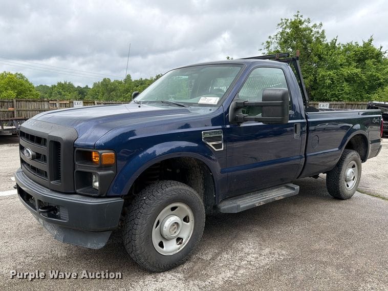 2010 Ford F-250 Equipment Image0