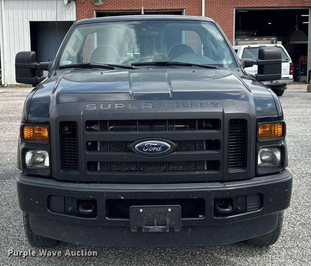 Image of Ford F-250 equipment image 1
