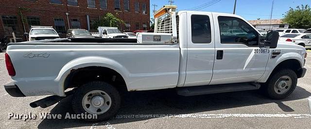 Image of Ford F-250 equipment image 3