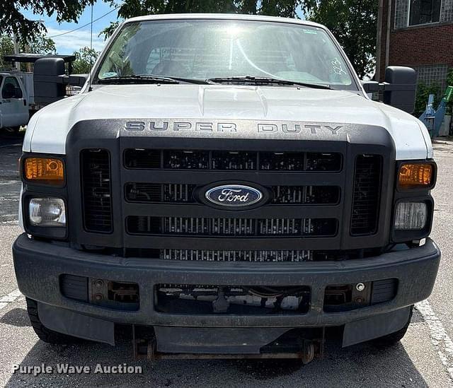 Image of Ford F-250 equipment image 1