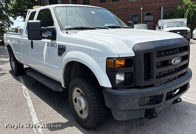 Image of Ford F-250 equipment image 2