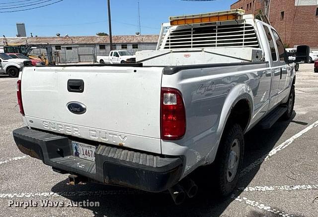 Image of Ford F-250 equipment image 4