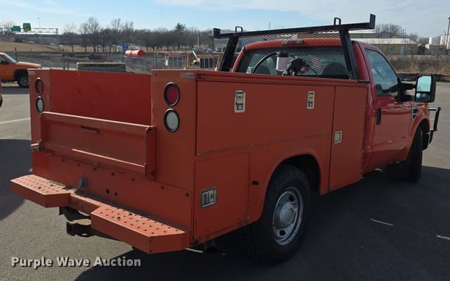 Image of Ford F-250 equipment image 4