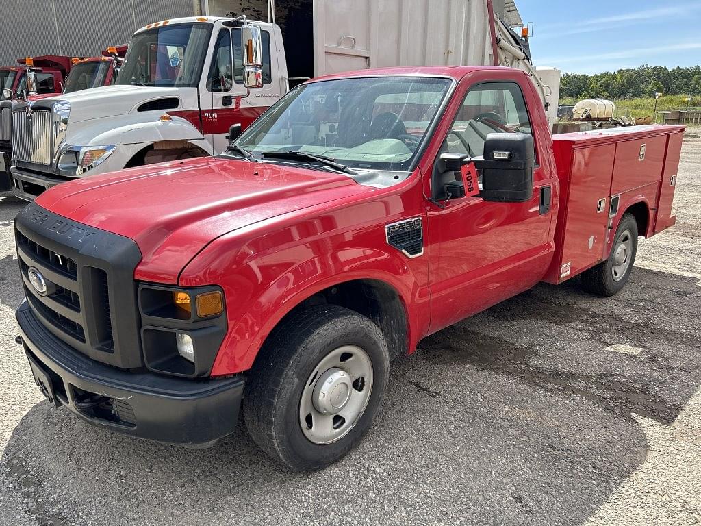 Image of Ford F-250 Primary image