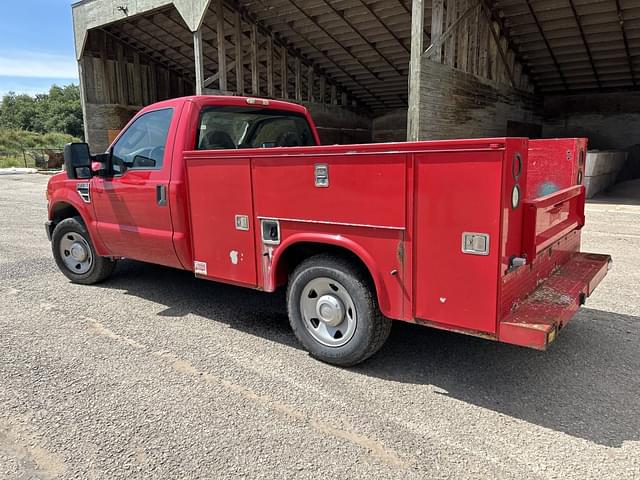 Image of Ford F-250 equipment image 2