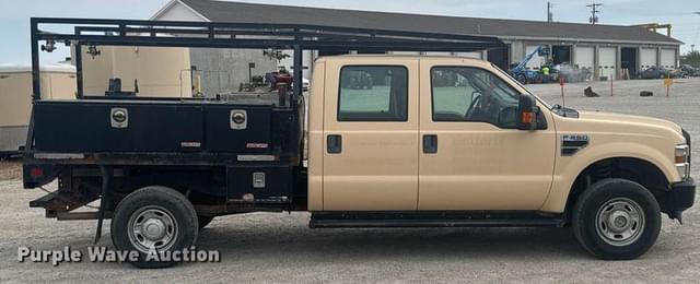 Image of Ford F-250 equipment image 3