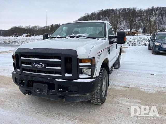 Image of Ford F-250 equipment image 1