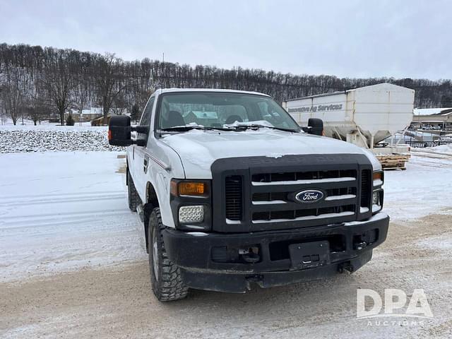 Image of Ford F-250 equipment image 3