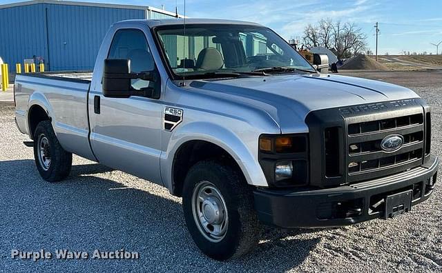 Image of Ford F-250 equipment image 2