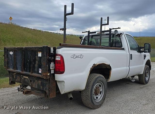 Image of Ford F-250 equipment image 4