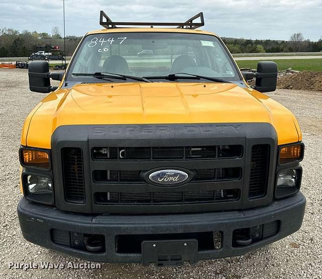 Image of Ford F-250 equipment image 1