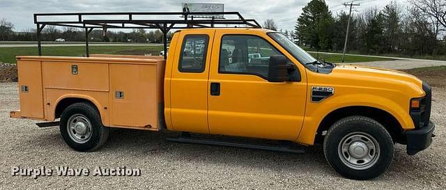 Image of Ford F-250 equipment image 3