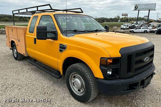 Image of Ford F-250 equipment image 2
