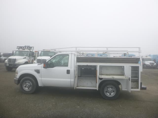 Image of Ford F-250 equipment image 4