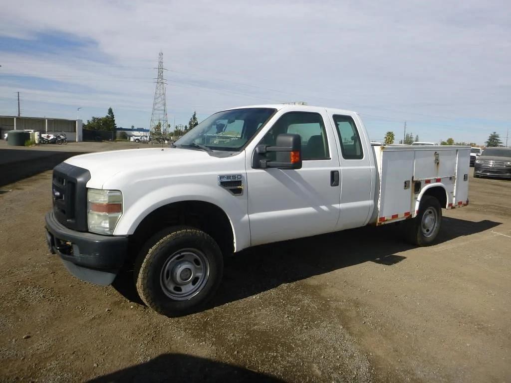 Image of Ford F-250 Primary image