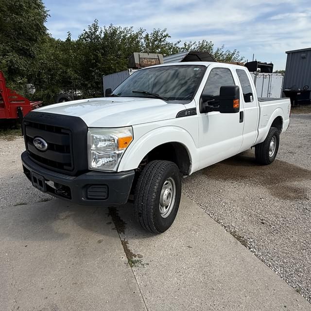 Image of Ford F-250 equipment image 1