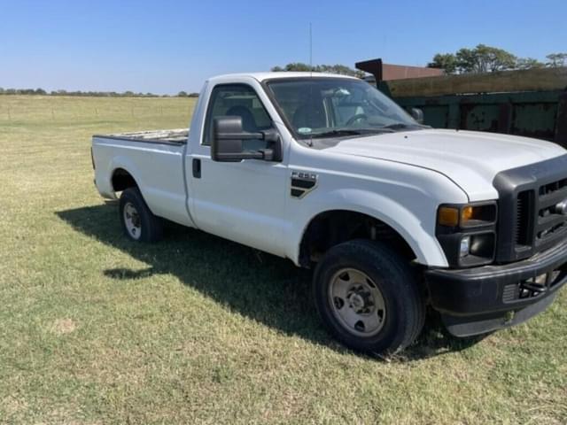 Image of Ford F-250 equipment image 2